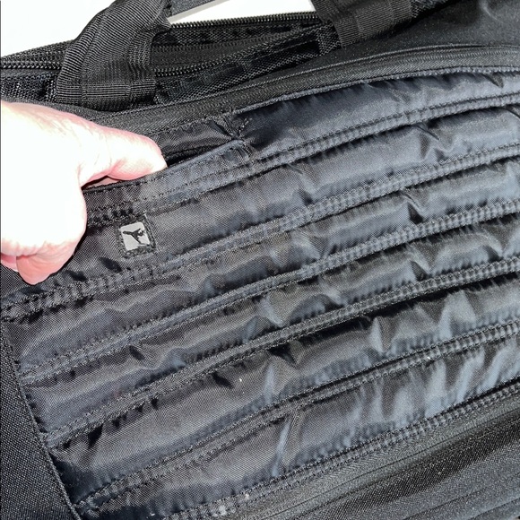 OGIO LAPTOP CARRYING CASE - Picture 10 of 16